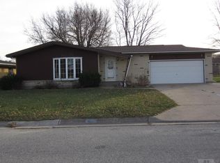 611 Starlite Dr, West Point, IA 52656