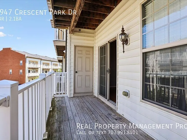 7947 Crescent Park Dr — Photo 15