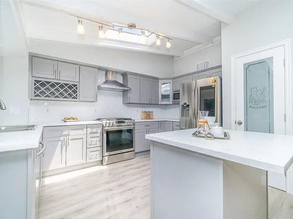 735 Lakewood Dr, Sunnyvale, CA 94089