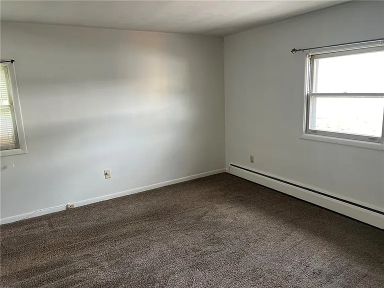 2341 Monroe Ave — Photo 7