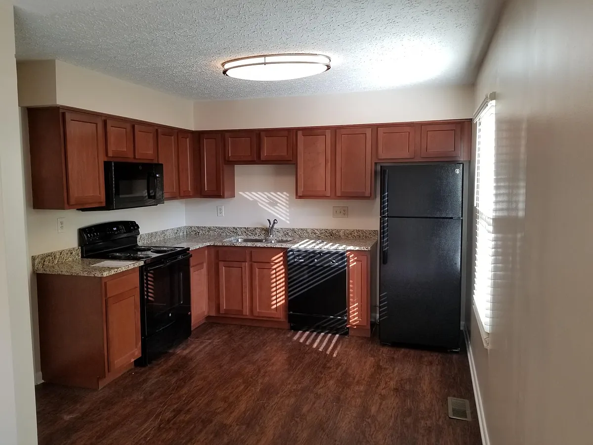 Building Photo - 6194 Ridgewood Ct