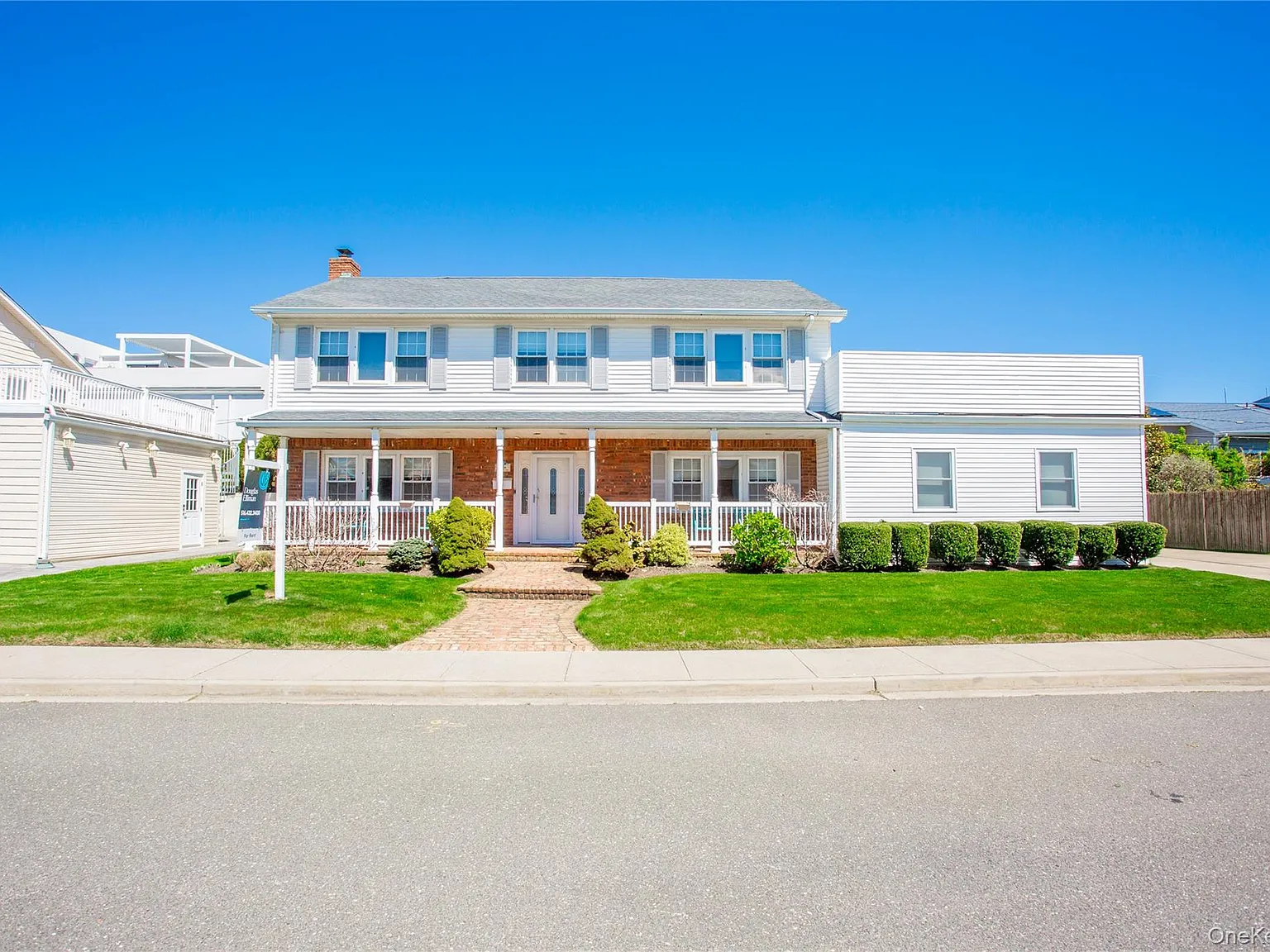 4 bed, 3.0 bath, 2600 sqft, $8,000 — Photo 1