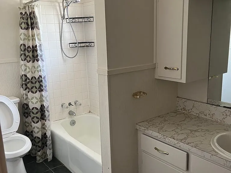 156 Lindsey Cir — Photo 6