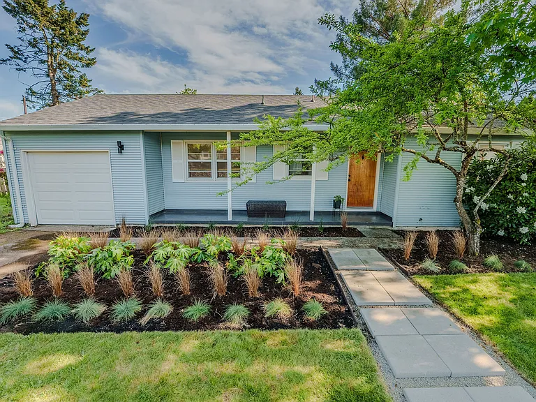 8109 SE Lorry Ave — Photo 3