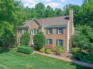 1 Brushwood Dr, Bernardsville, NJ 07924