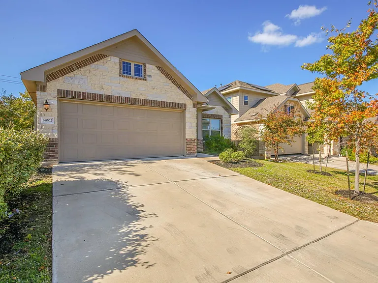 14002 Madrigal Ln — Photo 60