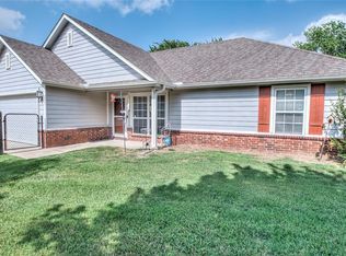 207 N Bighorse St, Skiatook, OK 74070