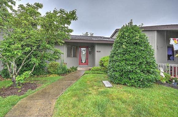 1st image of 130 Willowbrook Ct #0