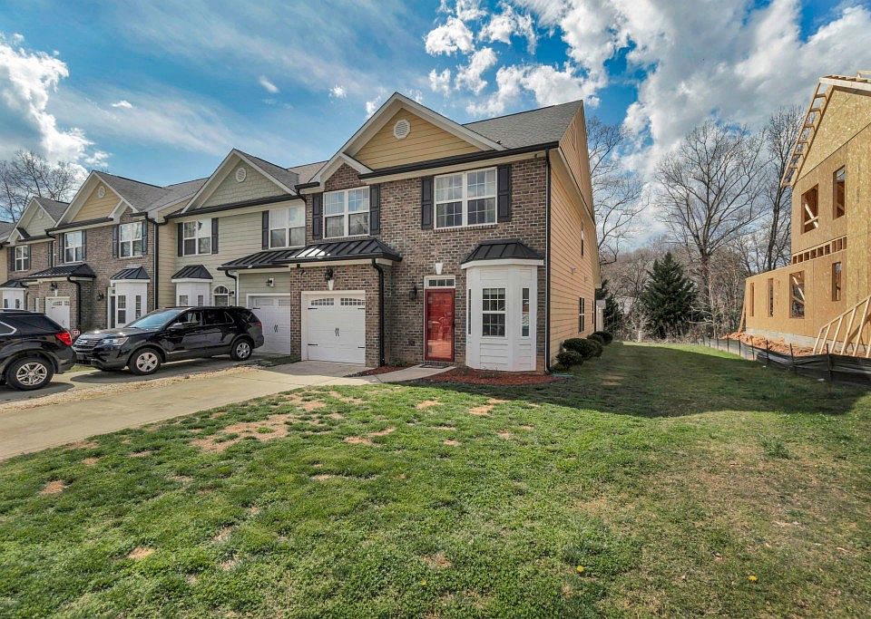 1st image of 1079 Laurel Ln
