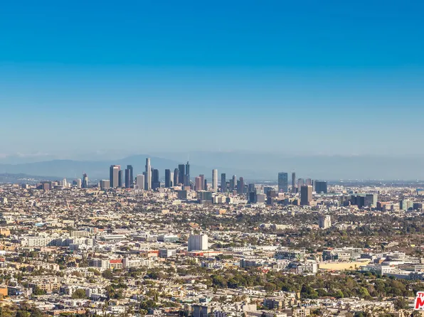 8148 Mannix Dr, Los Angeles, CA 90046