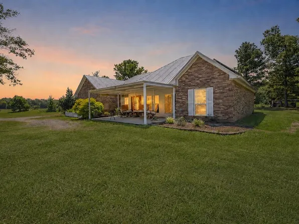 1074 County Road 1105, Maud, TX 75567