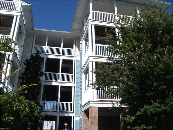 8233 N View Blvd, Norfolk, VA 23518