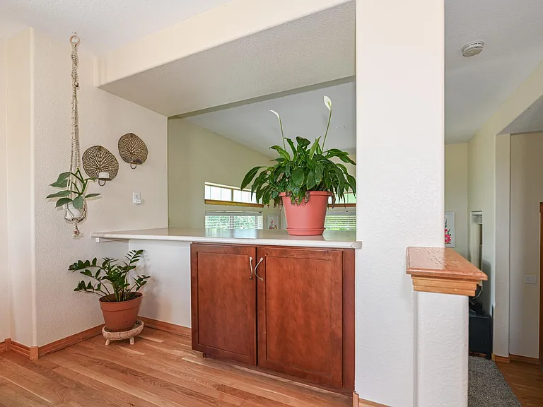 529 Mills St — Photo 12