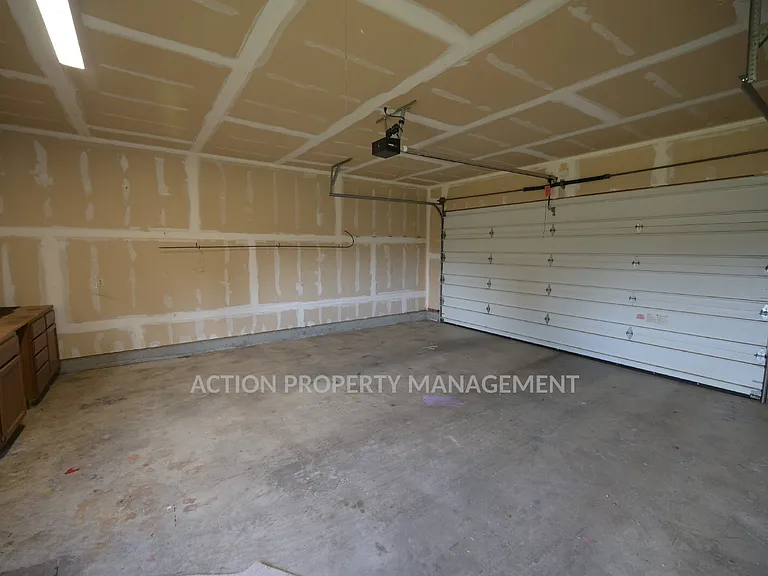 1464 Heath Rd — Photo 27