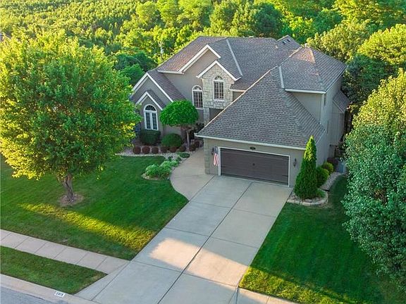 2nd image of 2329 NW Summerfield Dr