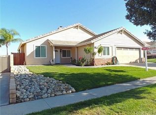 953 Cowhide Dr, Corona, CA 92882