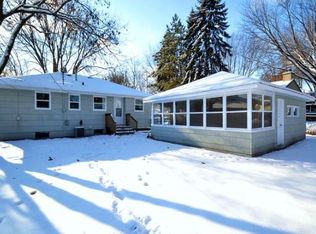 6680 3rd St N, Oakdale, MN 55128