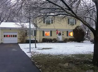 43 Chaucer Dr, Berkeley Heights, NJ 07922