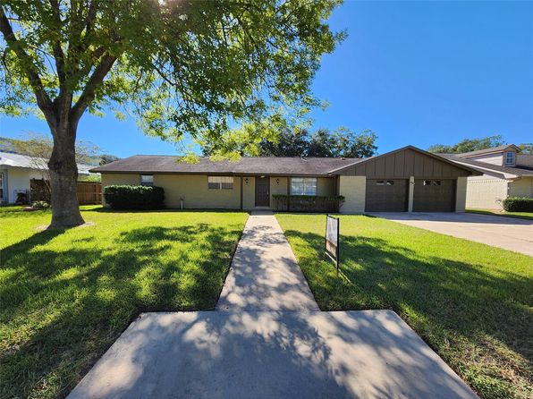 713 Clubside Dr