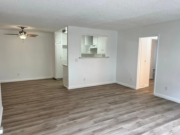 Beachwood Village Apartments — Photo 8