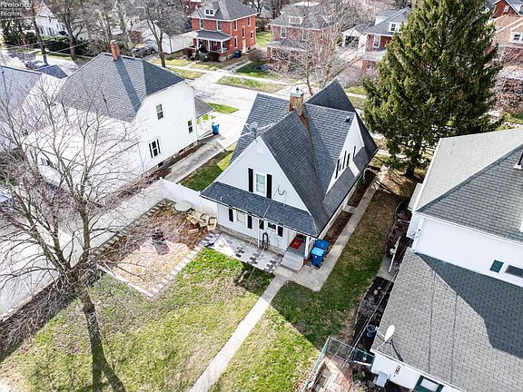 3rd image of 123 N Prospect St