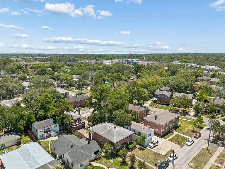 1731 Flagler Ave — Photo 41