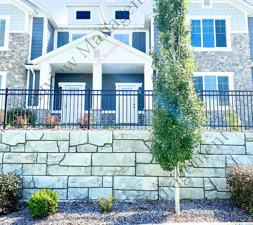 4883 N Nile Dr