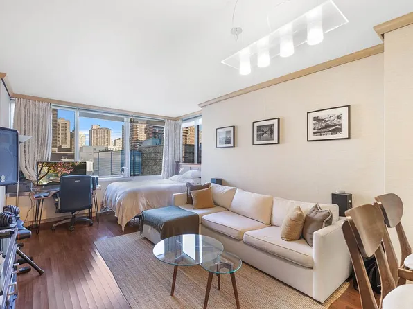 120 Riverside Blvd APT 14C, New York, NY 10069