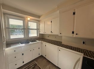 31 Pleasant St #1, Franklin, NH 03235