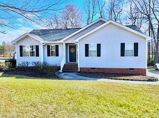 7897 Springdale Meadow Dr, Stokesdale, NC 27357