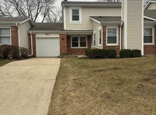 923 Daniels Ct, Schaumburg, IL