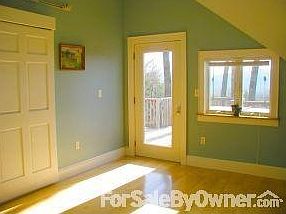 Entryway
						:
						Slate tile, large windows