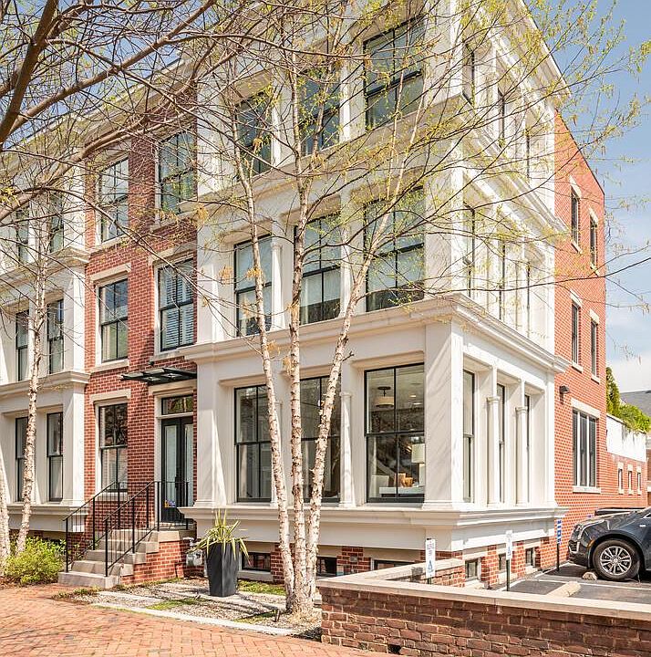 1st image of 317 N Columbus St