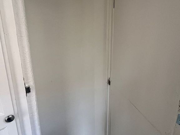 4th image of 842 Alamitos Ave APT 9