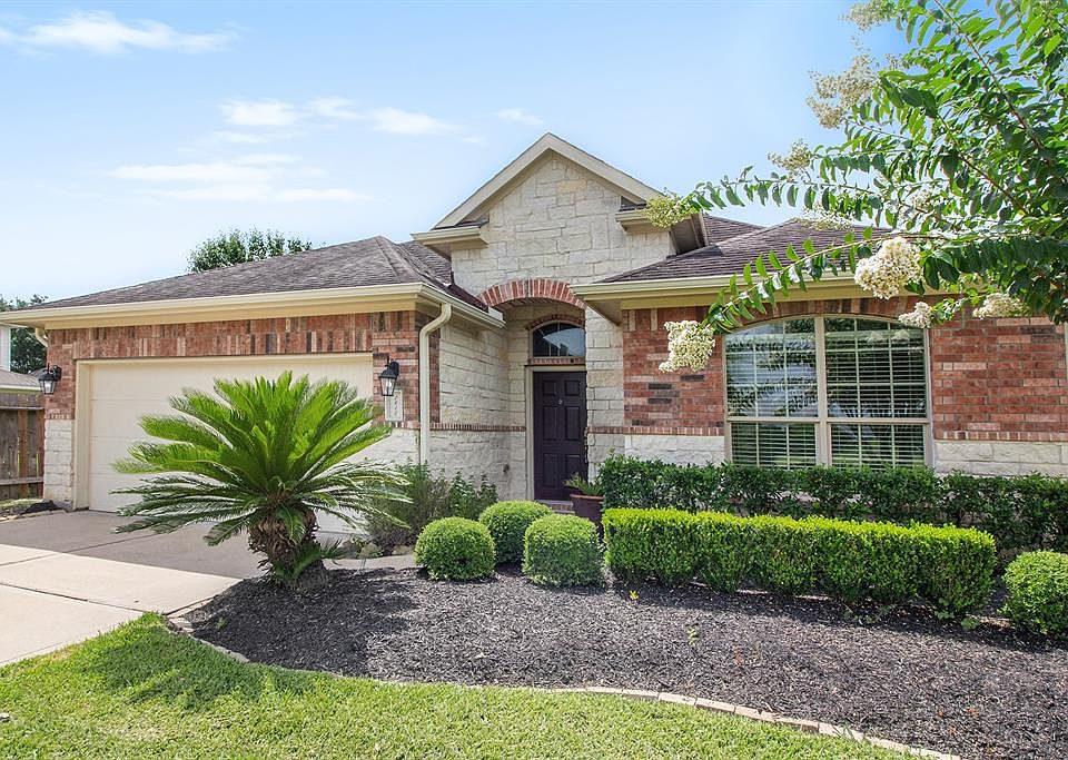 1st image of 2815 Empire Oaks Ln