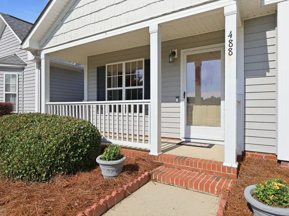 488 Pinecroft Dr, Clayton, NC 27520