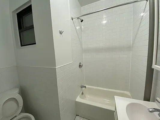 Rented by GreenVill Real Estate LLC | media 17