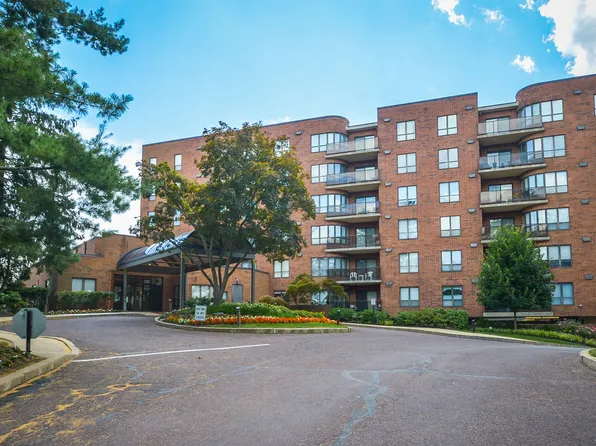 100 Breyer Dr APT 5R, Elkins Park, PA 19027