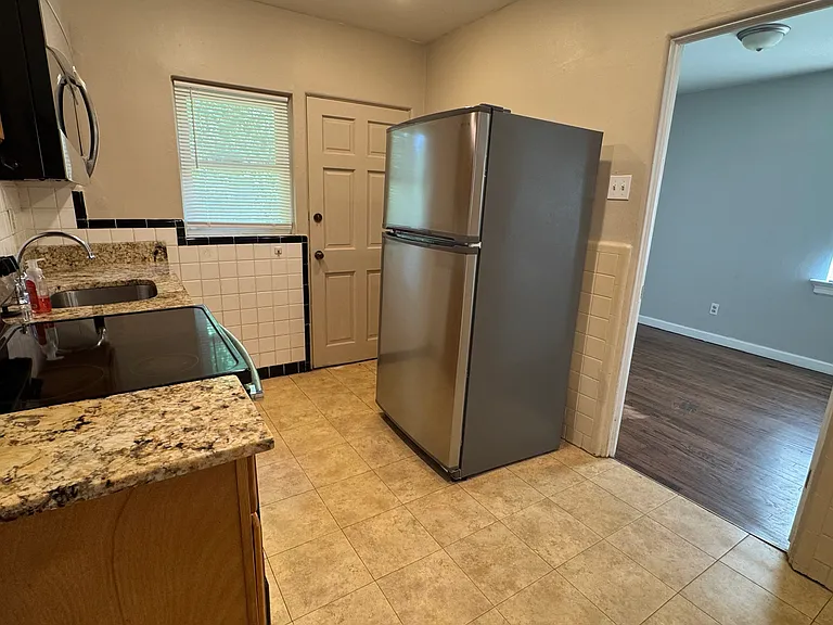 7814 Wayne Ave — Photo 7