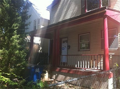 3rd image of 183 Greenwich Ave