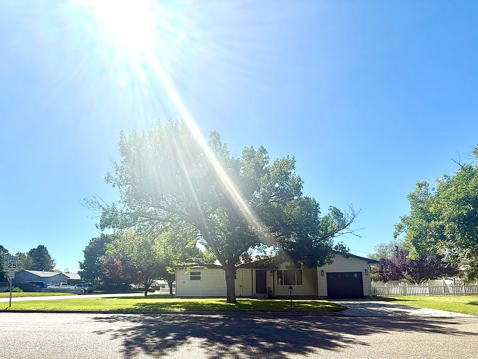 3 bed, 1205 sqft, $2,300 — Photo 2