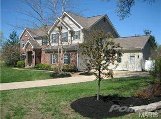 25 Stacy Dr, Saint Louis, MO 63132