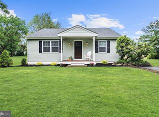 21 Garden St, Southampton, NJ 08088
