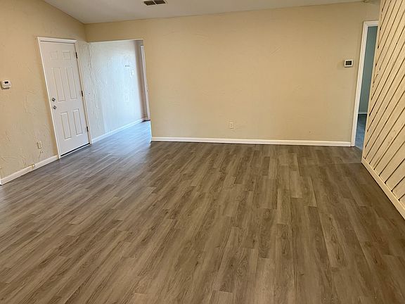 Main entrance to living room
