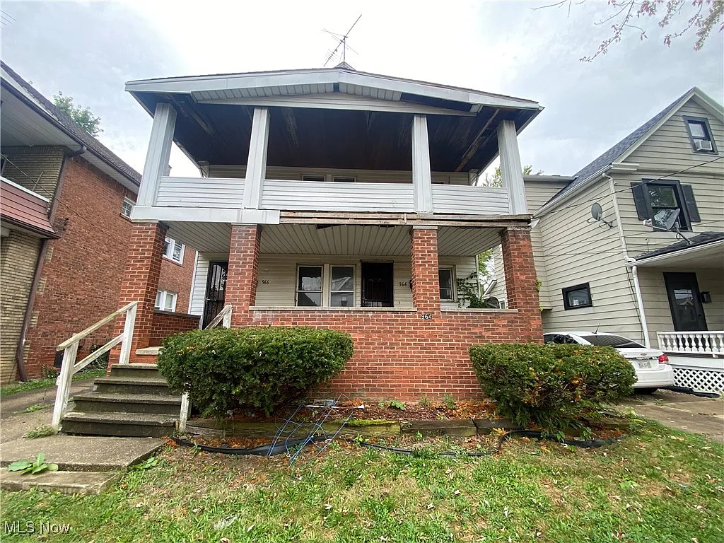 964 Stevenson Rd photo 1