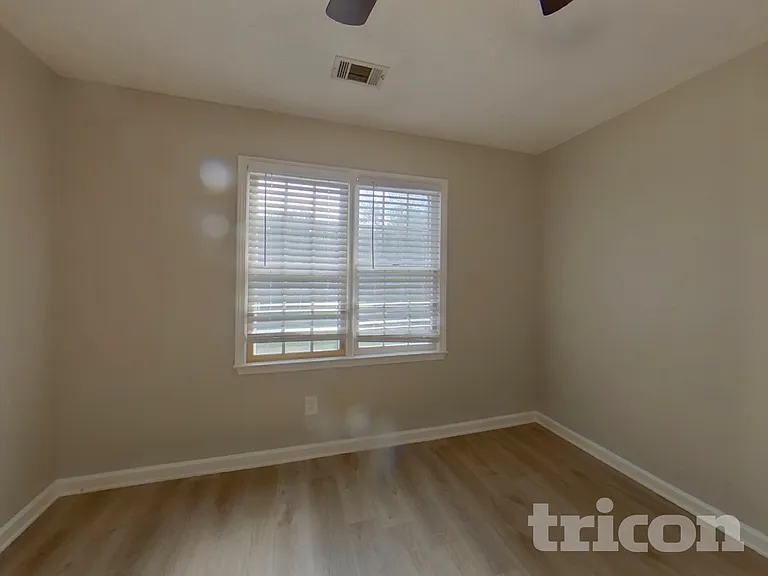 530 N Oakland Cir — Photo 15
