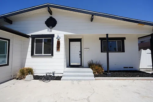 719 Esther Way Photo 1