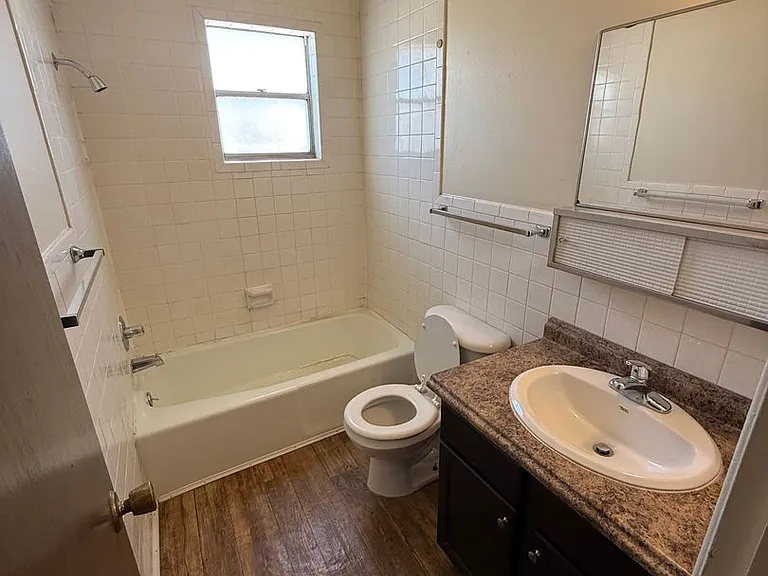 2500 Hagerty Rd — Photo 12