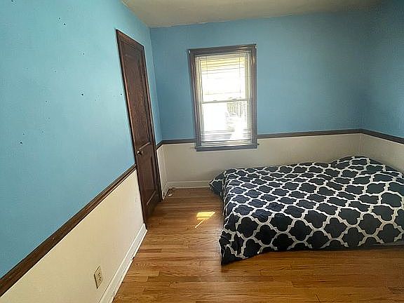 5th image of 1733 Bremen Ave