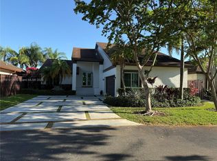 14854 SW 42nd Ln, Miami, FL 33185